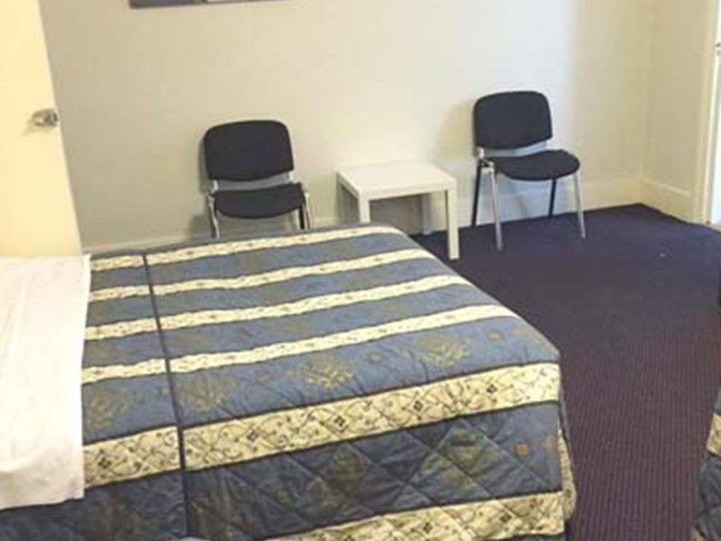 Triple Room (37 Collingaham Place)