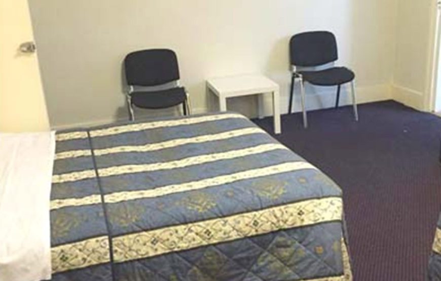 Triple Room (37 Collingaham Place)