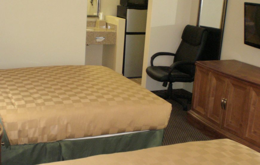 Room, 2 Queen Beds, Non Smoking
