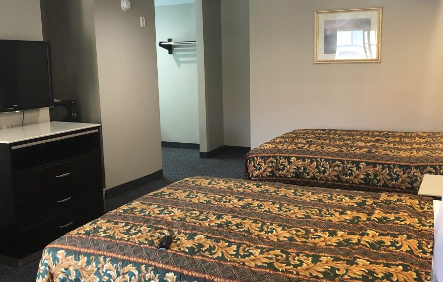 Double Room, 2 Queen Beds, Smoking