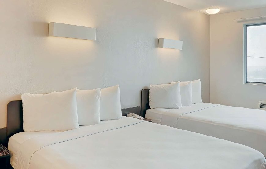 Standard Room, 2 Queen Beds, Non Smoking
