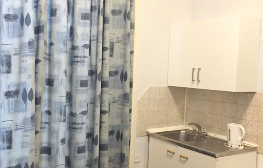 Family Room (5 Adults)