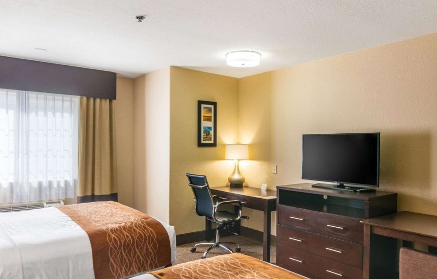 Room, 2 Queen Beds, Non Smoking