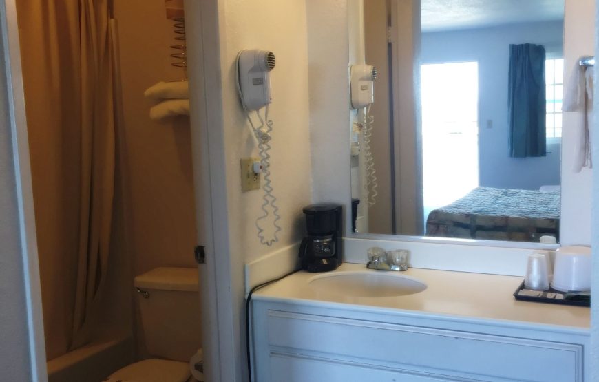 1 King Bed, Accessible, Refrigerator & Microwave