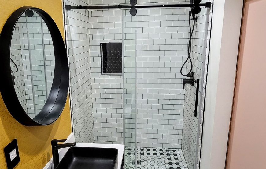 Deluxe Room, 1 King Bed, Accessible, Non Smoking