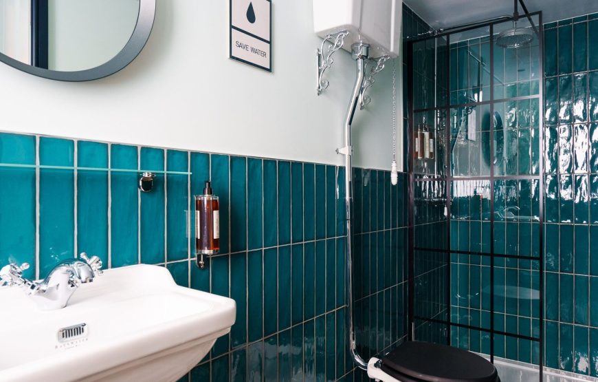 The Micro (With shared bathroom)