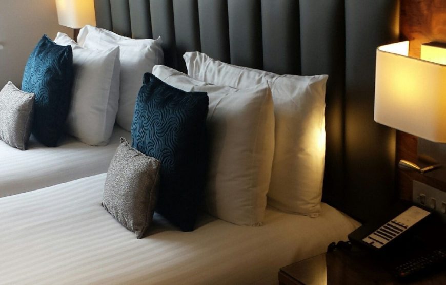 Club Twin Room
