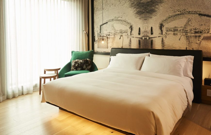 Classic Room, 1 King Bed