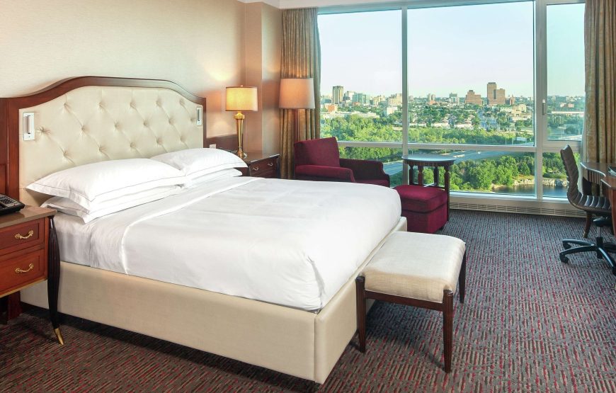 Classic Room, 1 King Bed, Accessible