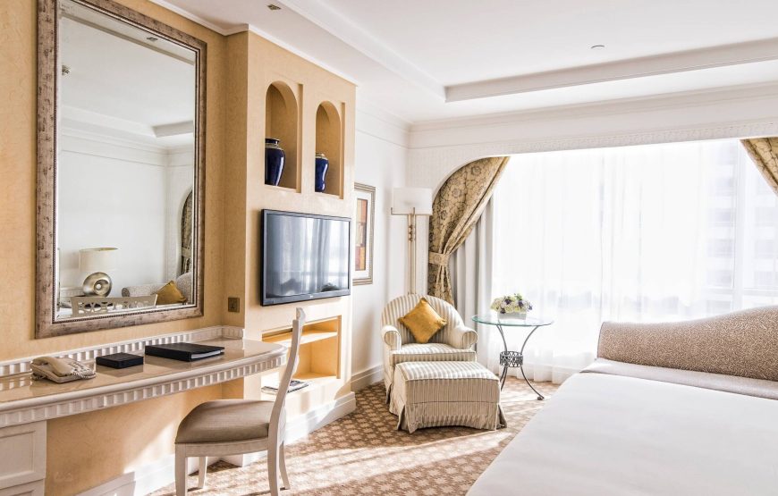 Club Room, 1 King Bed