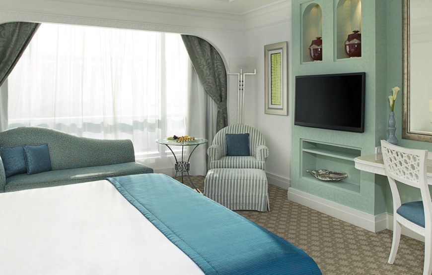 Club Room, 1 King Bed