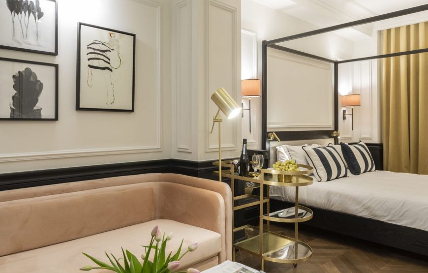 Deluxe King Room