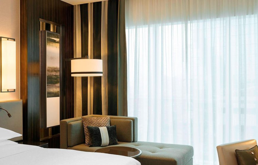 Deluxe Room, 1 King Bed