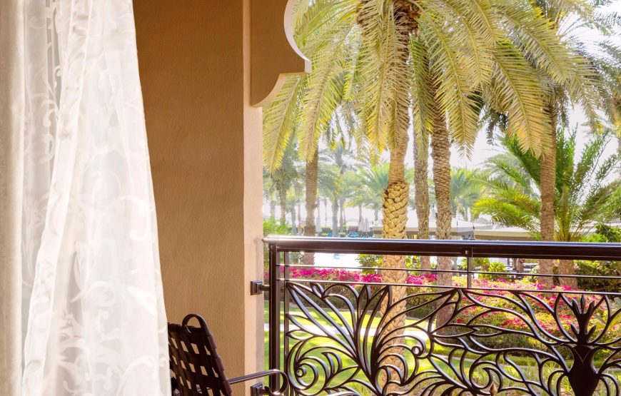 Deluxe Room, 1 King Bed (Arabian Court)
