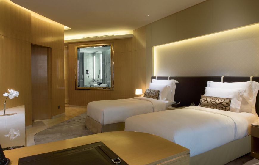 Superior Room, 1 King Bed, Balcony (Grand)