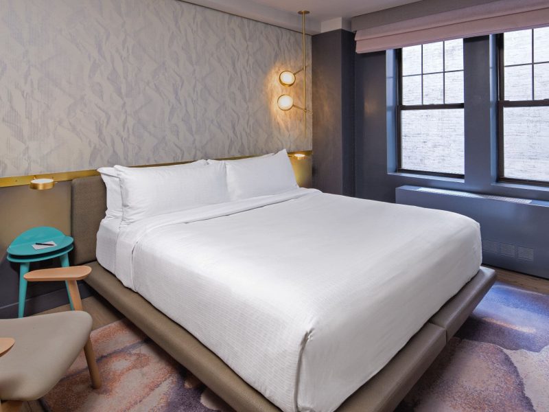 1 King Bed