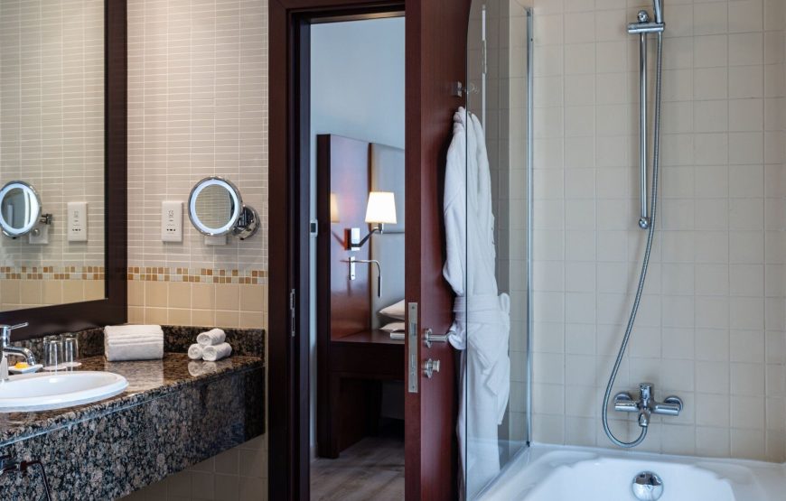 Room, 2 Twin Beds, Non Smoking, Complimentary beach kit and private beach pass (extra fee)