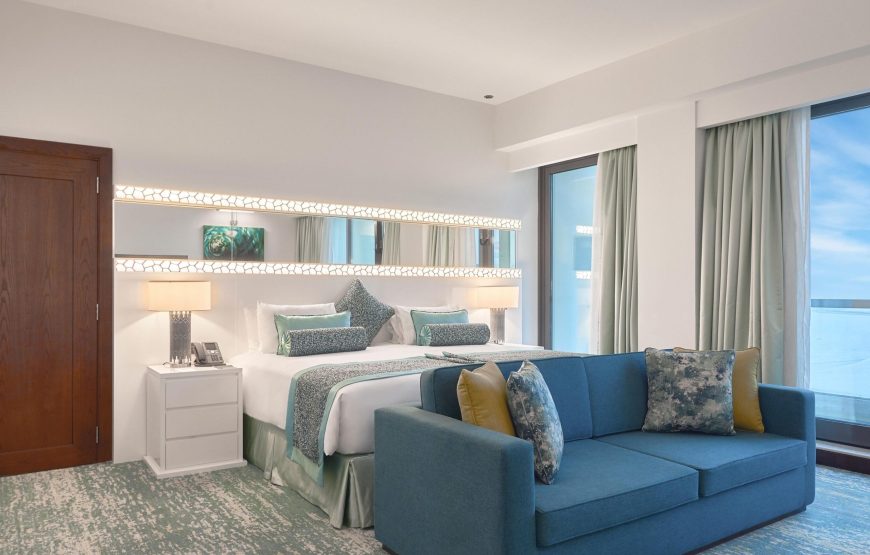 Room, Sea View