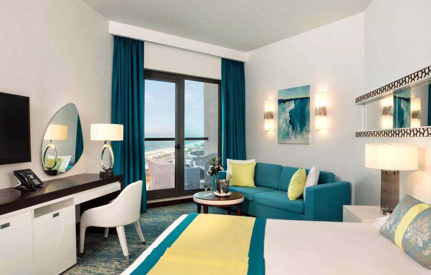 Room, Sea View