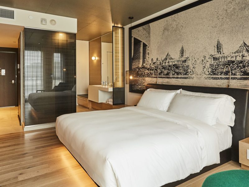 Signature Room, 1 King Bed, City View