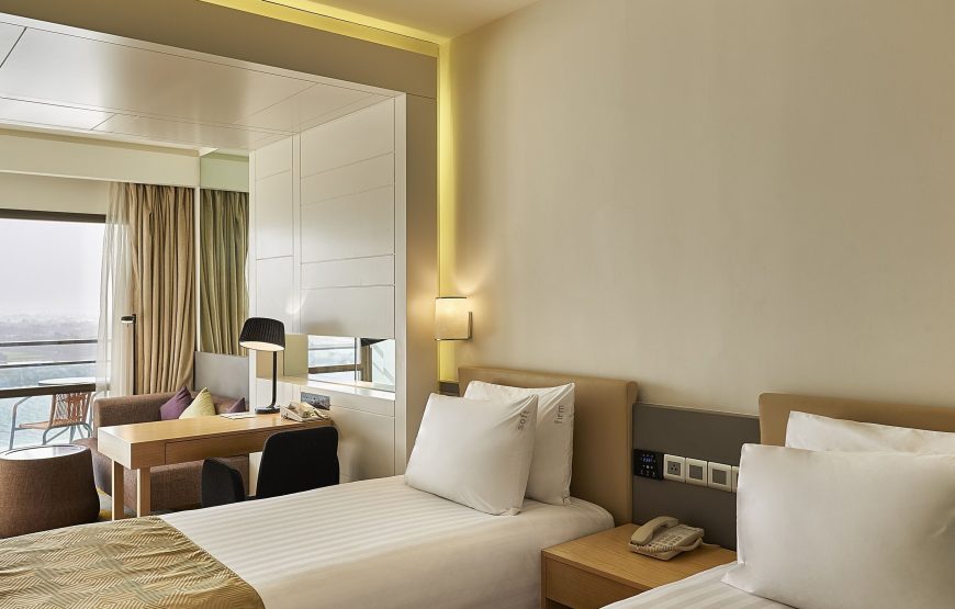 Standard Room, 2 Twin Beds, Smoking, City View