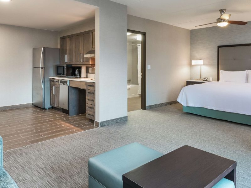 Studio, 1 King Bed, Accessible, Bathtub