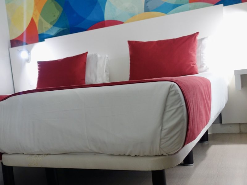 Suite superior, balcón (1, 2 and 3 pax)