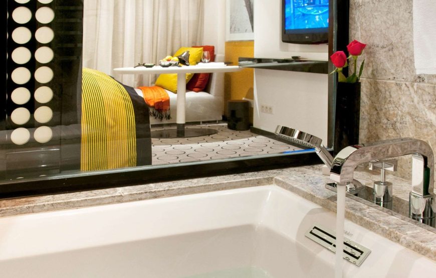 Superior Room, 1 King Bed