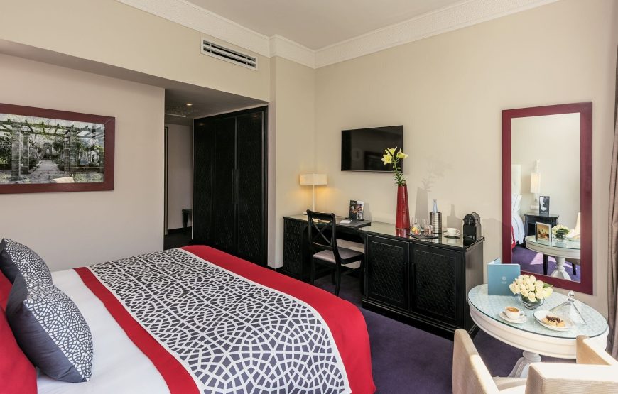 Superior Room, 1 King Bed, City View