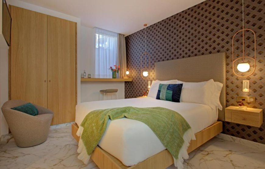 Deluxe Guest Room